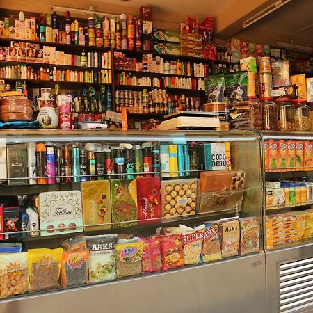 Hotel Heena Plaza Ābu Road 外观 照片